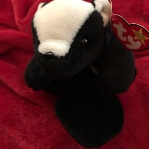 TY BEANIE BABIES (STINKY)